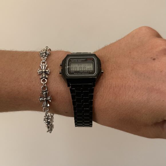 Casio Digital Watch Black Silver Accents Unisex Retro Y2K Quartz New - Picture 2 of 8